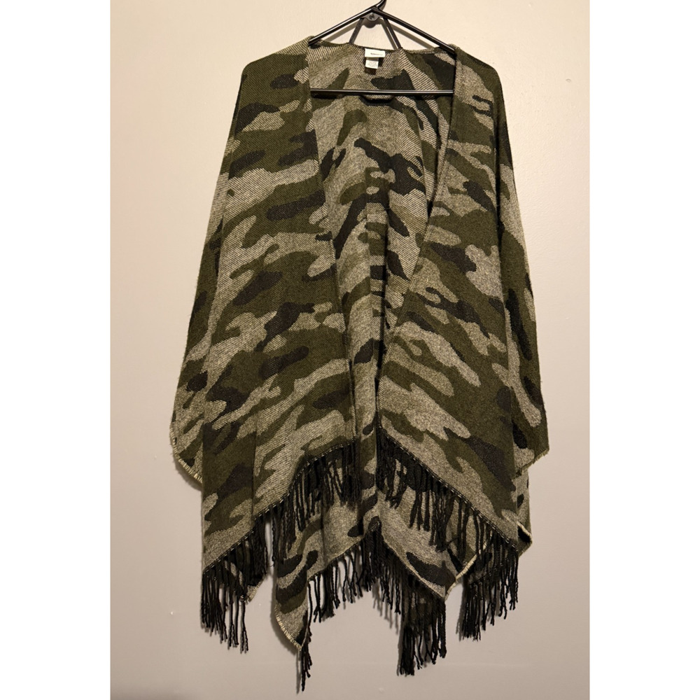 Sonoma Camo Poncho Ruana Womens One Size Oversized Fringe Open Front Boho